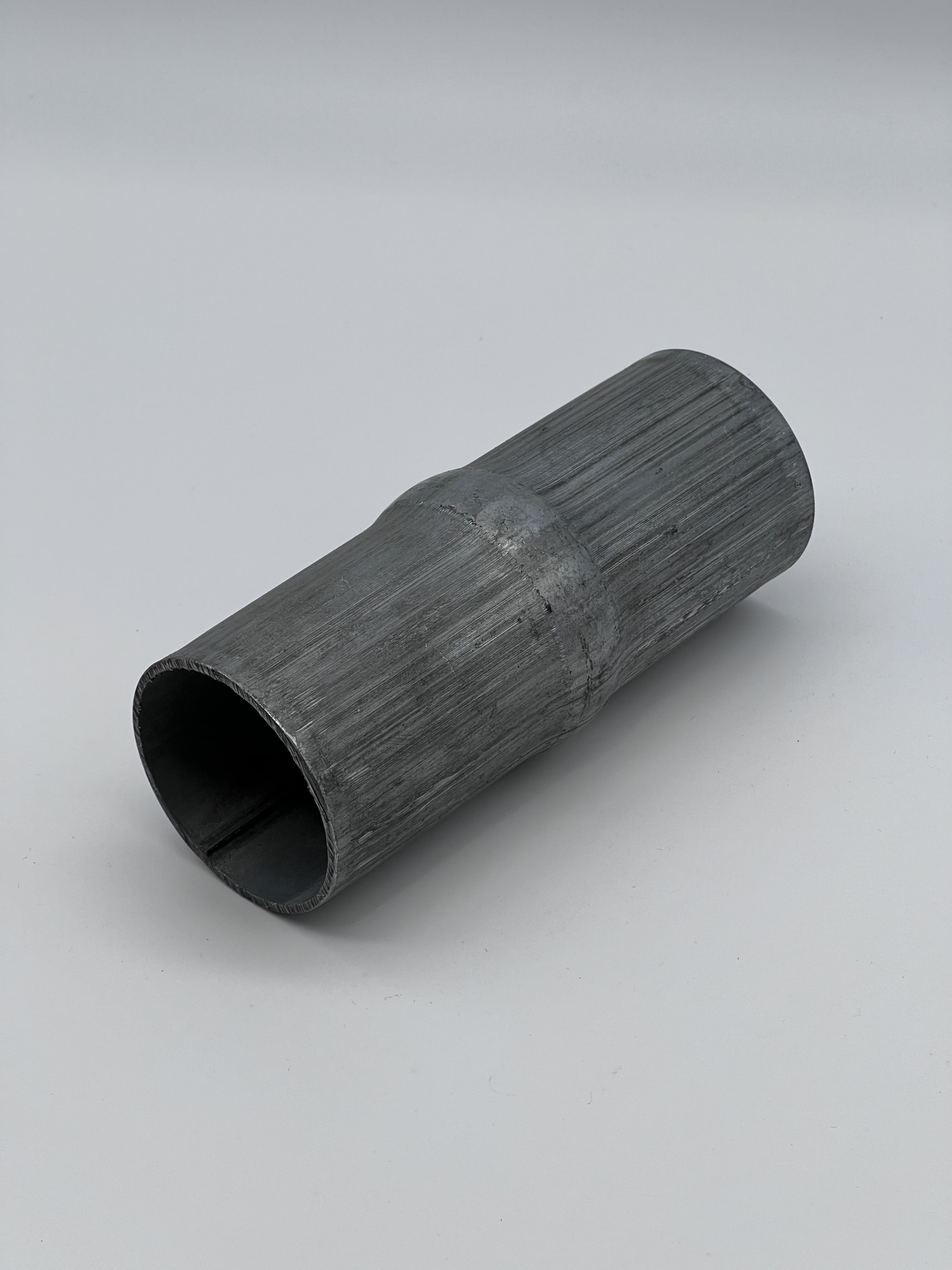 Spojka na trubky k dopravním značkám