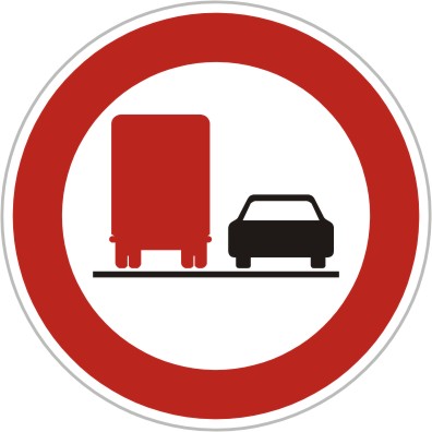 Dopravní značka B22a Zákaz předjíždění pro nákladní automobily