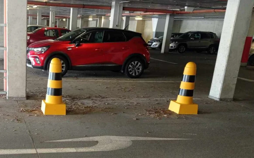 Betonový kužel zahrazovací žlutočerný